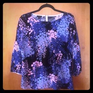 3/4 sleeve lightweight floral design sweater